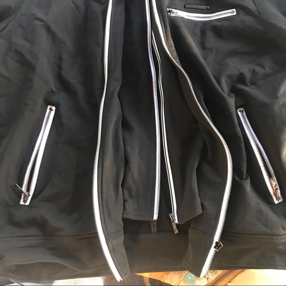 Simin T s.p.a. (Armani) black Jacket with white trim, front zip pockets XXL - Picture 11 of 16